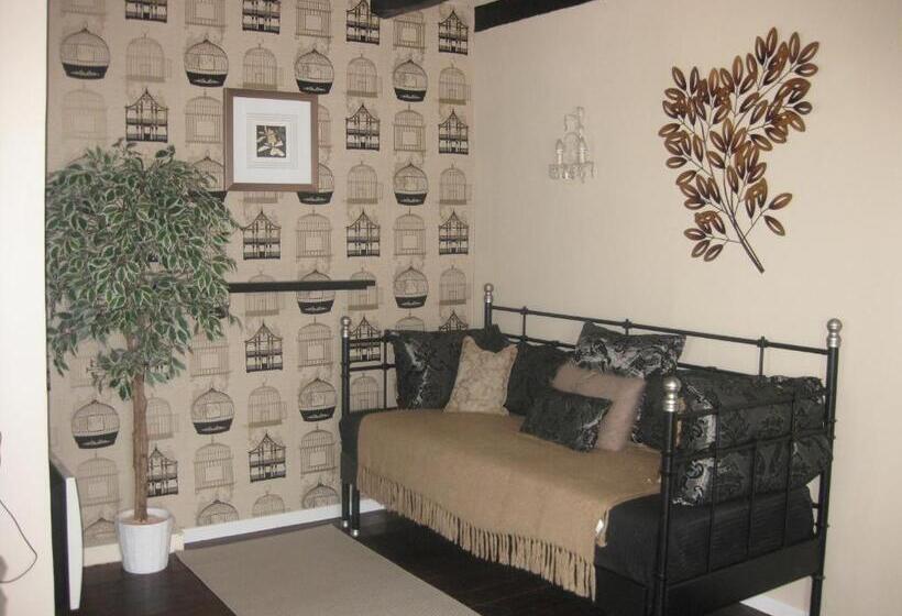 Семейный Номер, Le Petit Cochon Chambre D` Hotes