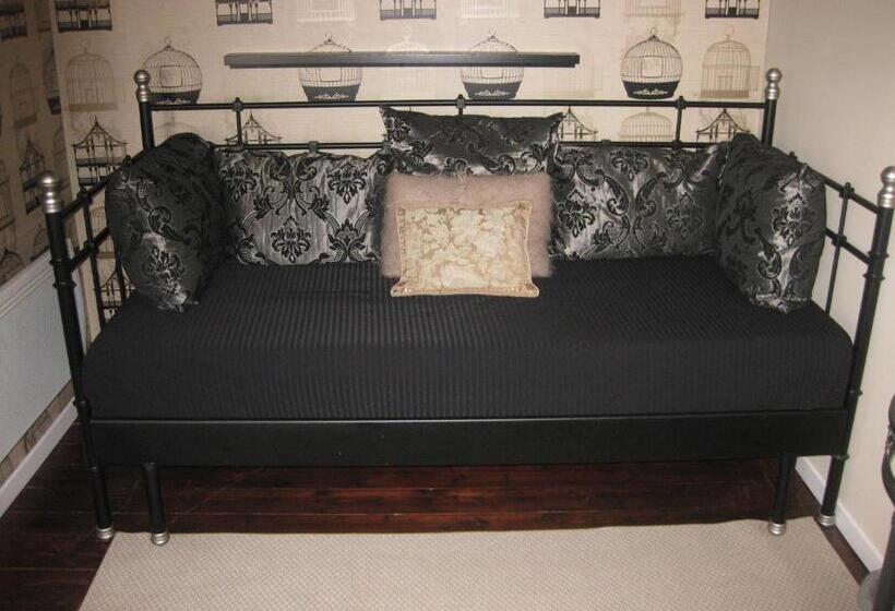 Семейный Номер, Le Petit Cochon Chambre D` Hotes