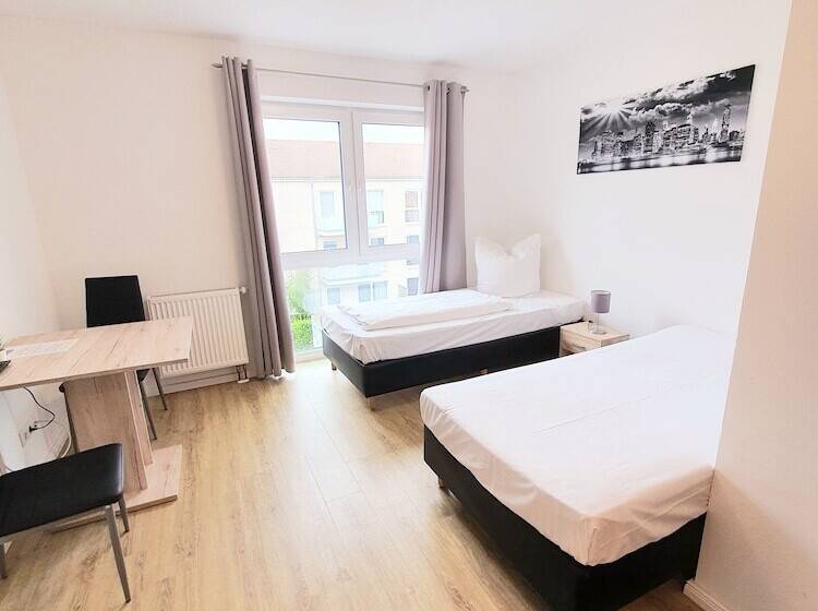 Номер Стандарт, Sleep Station