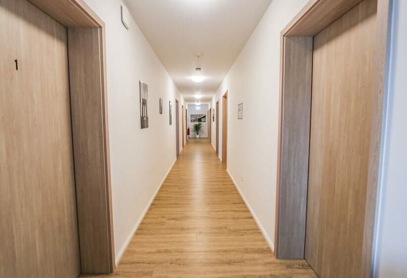 Номер Стандарт, Sleep Station