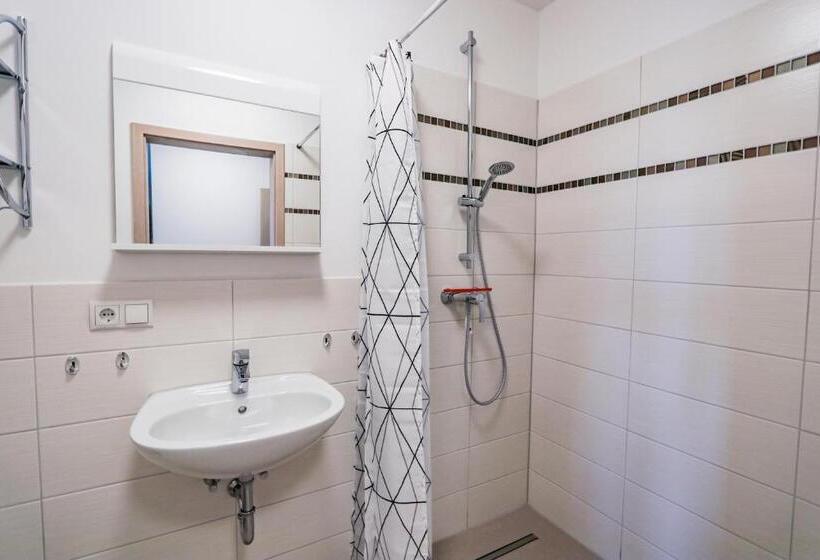 Четырехместный Номер Стандарт, Sleep Station