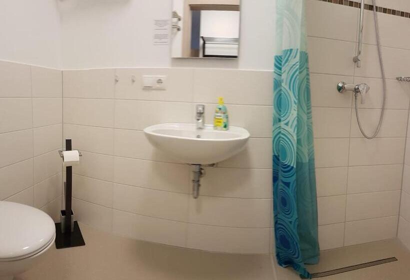 Четырехместный Номер Стандарт, Sleep Station