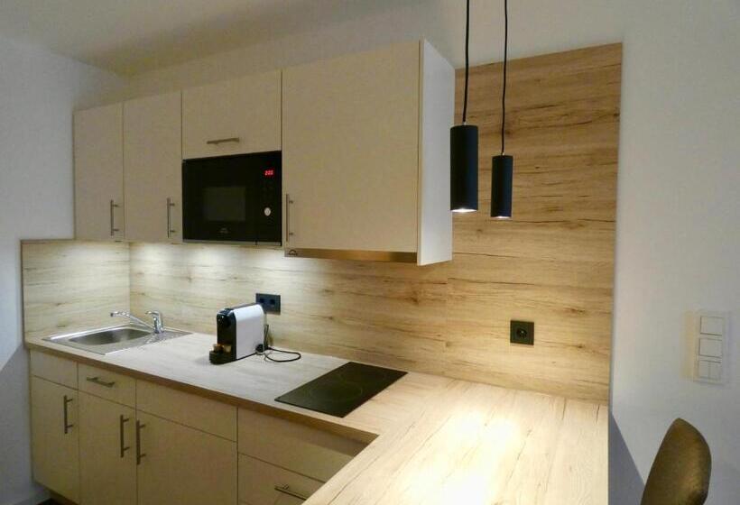 스탠다드 스튜디오, Living Hallertau