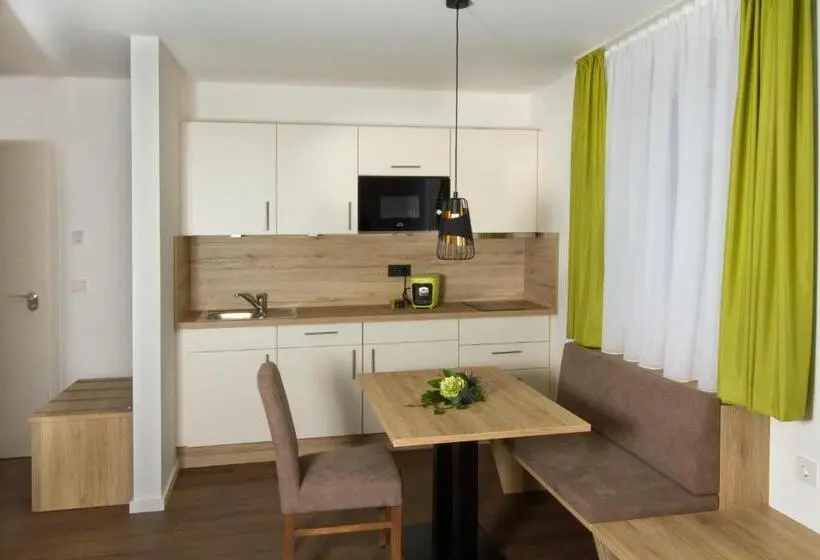 １ベッドルームのスーペリアアパートメント, Living Hallertau