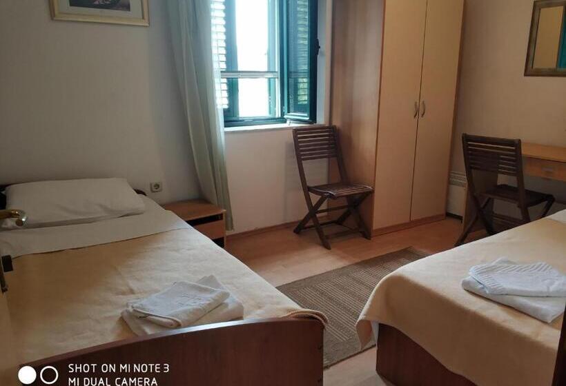 חדר קלאסי, Guest House Fosa