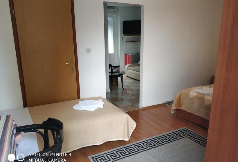 Апартаменты 1 Спальня с Балконом, Guest House Fosa