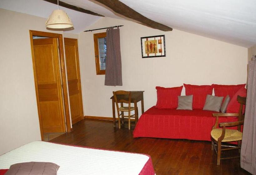Трехместный Номер Комфорт, La Ferme De Menoun
