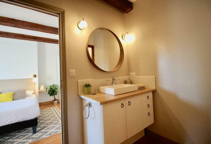 غرفة قياسية, La Maison Kérès