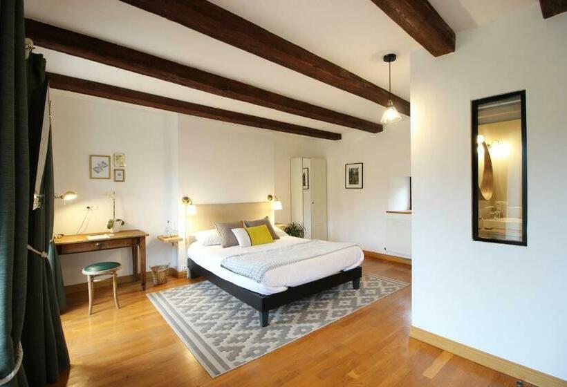 غرفة قياسية, La Maison Kérès