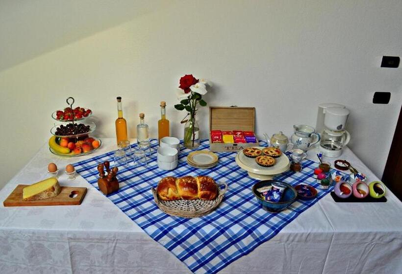 庭の見えるスタンダードトリプルルーム, L Cumbalot