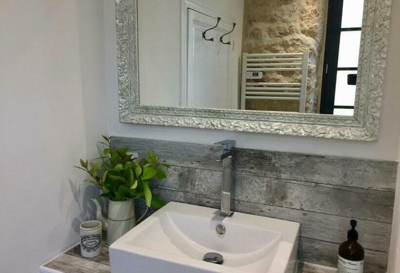 带大床的标准间, Maison Mûrier