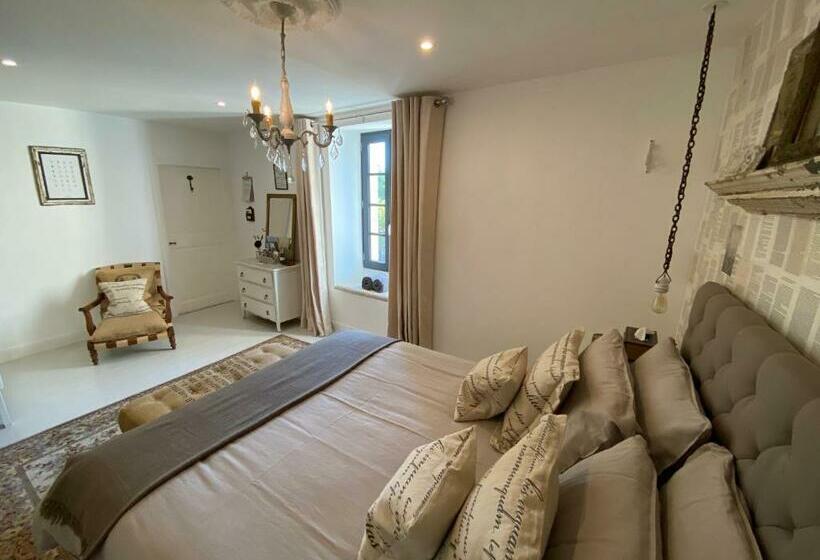 带大床的标准间, Maison Mûrier