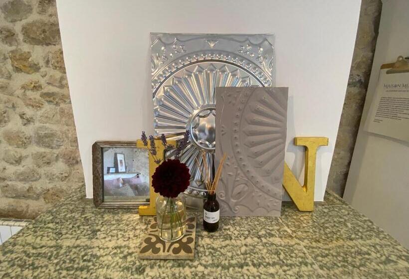 带大床的标准间, Maison Mûrier