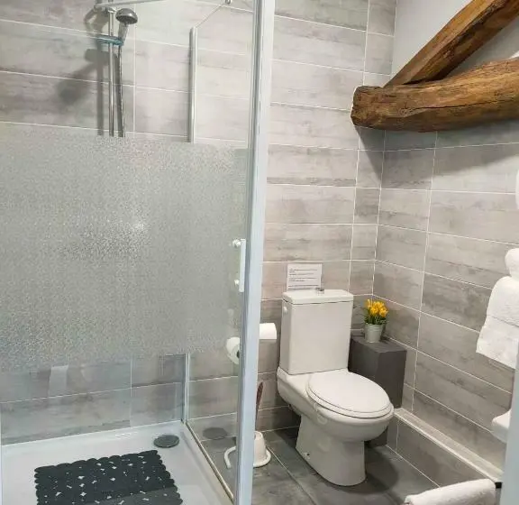 スタンダードルーム, Chambres D Hôtes Château Pierre De Montignac