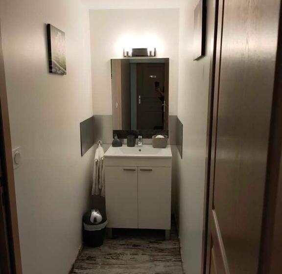 חדר משפחתי, Chambres D Hôtes Château Pierre De Montignac