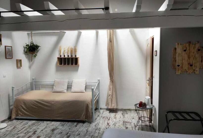 חדר משפחתי, Chambres D Hôtes Château Pierre De Montignac