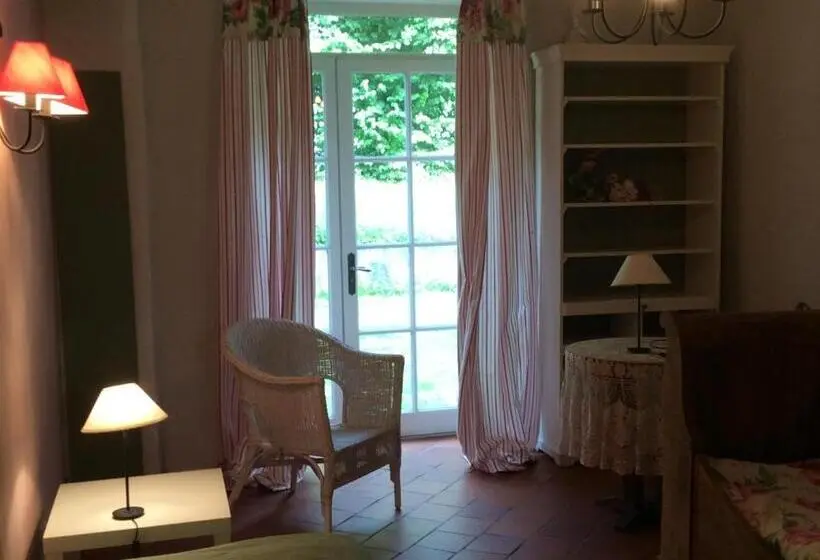 スーペリアトリプルルーム, Le Domaine De La Cour