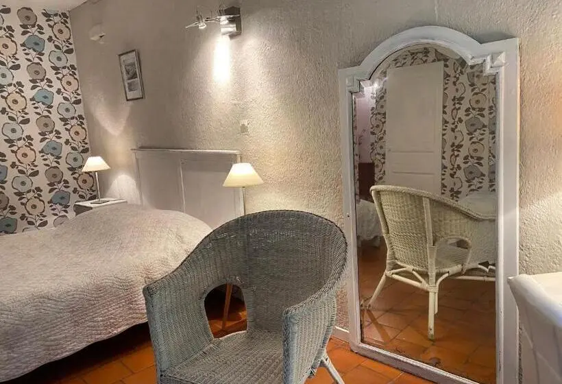 スーペリアトリプルルーム, Le Domaine De La Cour