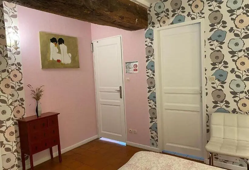 スーペリアトリプルルーム, Le Domaine De La Cour