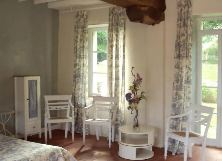 ファミリールーム, Le Domaine De La Cour