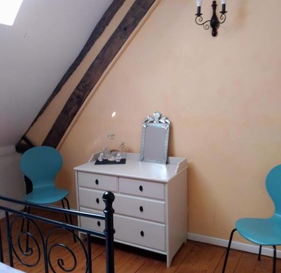 Номер Стандарт, Le Domaine De La Cour