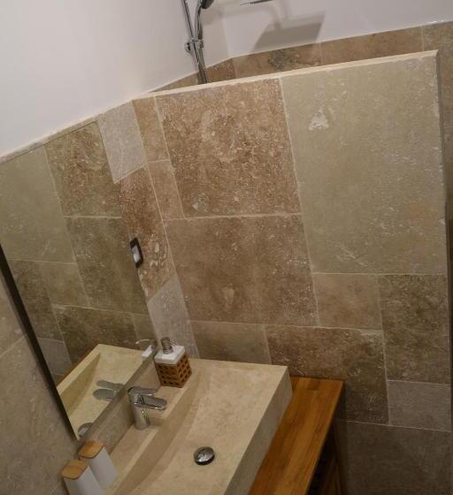 חדר קומפורט לשלושה, Maison Saint Louis Avec Jacuzzi