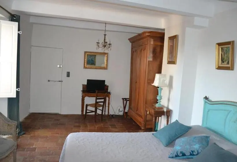 コンフォートルーム, Maison Saint Louis Avec Jacuzzi
