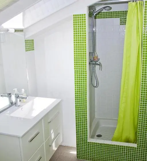 屋根裏部屋風スタンダードルーム, Maison Saint Louis Avec Jacuzzi