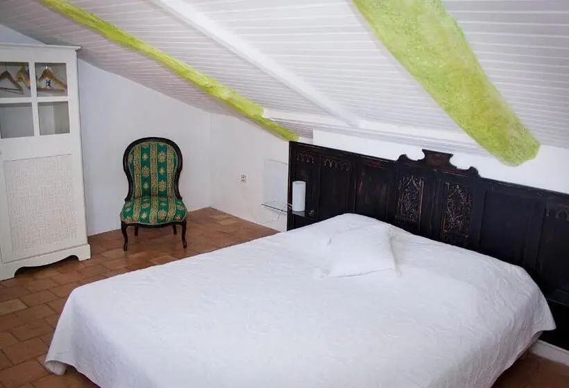 屋根裏部屋風スタンダードルーム, Maison Saint Louis Avec Jacuzzi