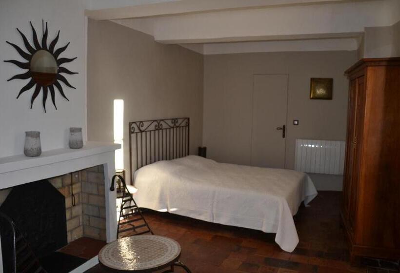 Трехместный Номер Комфорт, Maison Saint Louis Avec Jacuzzi