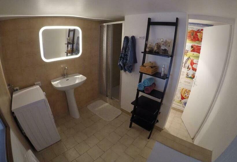 إستديو عائلى, Guest House Près Des Montgolfières