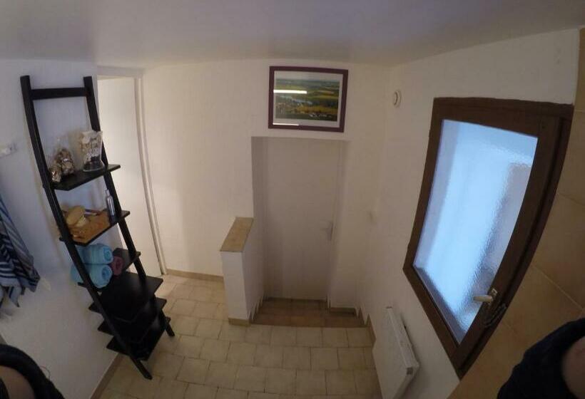 إستديو عائلى, Guest House Près Des Montgolfières