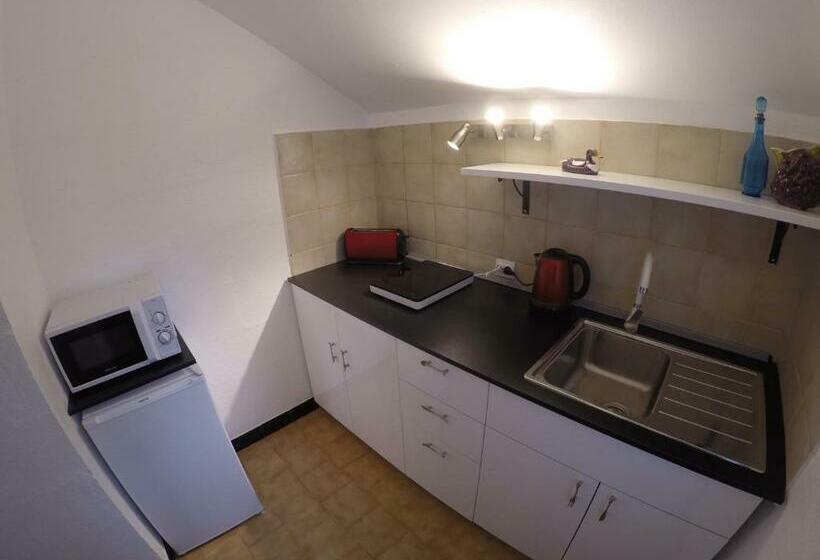 Семейное Студио, Guest House Près Des Montgolfières