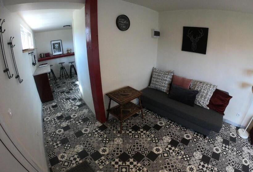 غرفة قياسية ثلاثية, Guest House Près Des Montgolfières