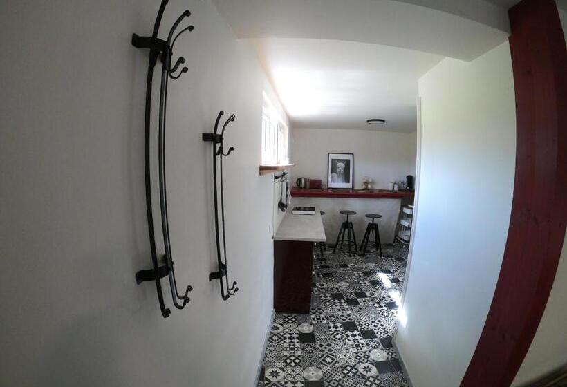 غرفة قياسية ثلاثية, Guest House Près Des Montgolfières