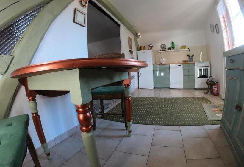 شقة غرفة واحدة, Guest House Près Des Montgolfières