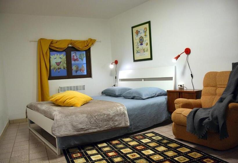 شقة غرفة واحدة, Guest House Près Des Montgolfières