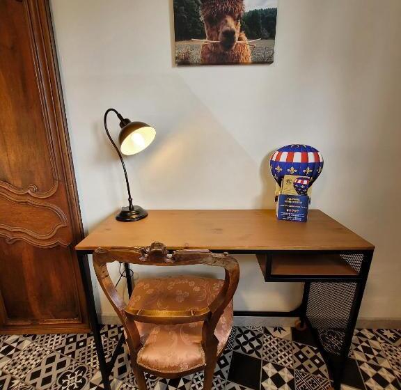 غرفة قياسية ثلاثية, Guest House Près Des Montgolfières