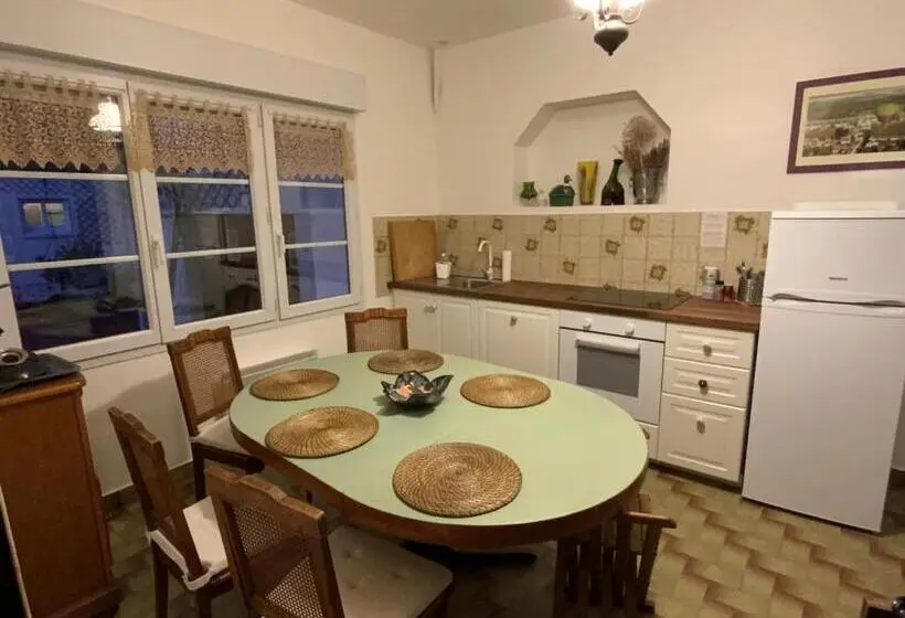 １ベッドルームファミリーアパートメント, Guest House Près Des Montgolfières