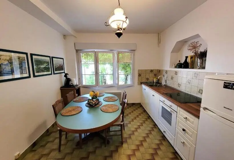 １ベッドルームファミリーアパートメント, Guest House Près Des Montgolfières