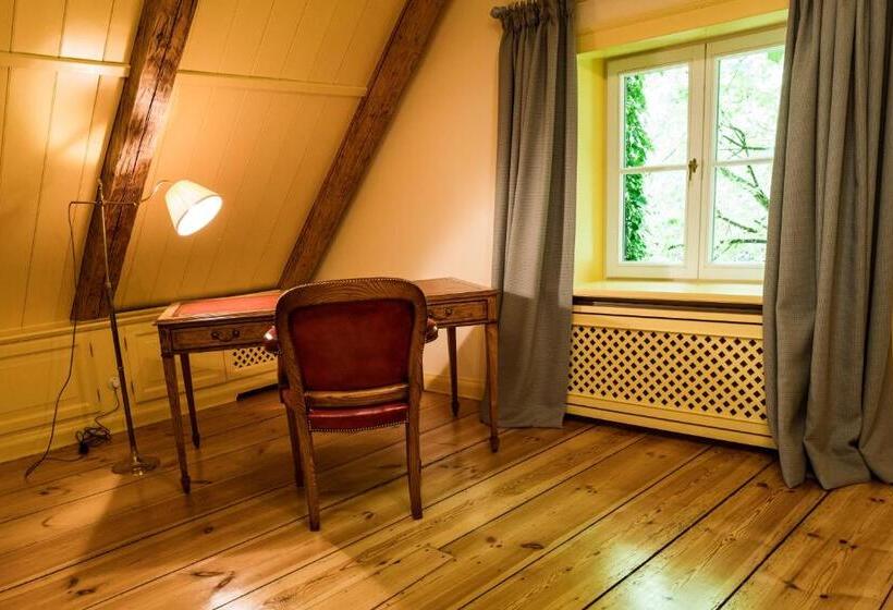 침실 3개 주택, Meinsachsenwald Forsthaus Friedrichsruh