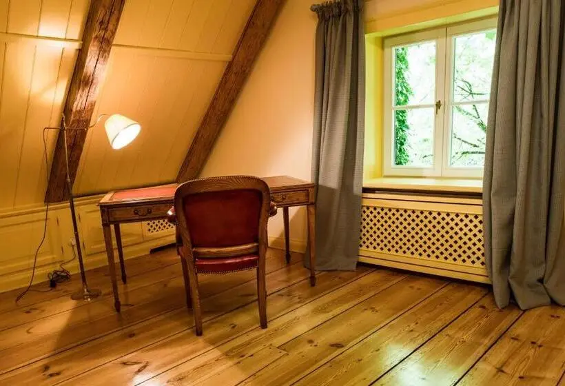 ３ベッドルームハウス, Meinsachsenwald Forsthaus Friedrichsruh