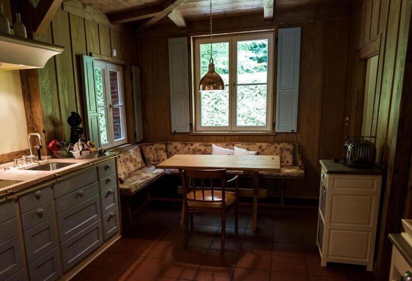 침실 3개 주택, Meinsachsenwald Forsthaus Friedrichsruh