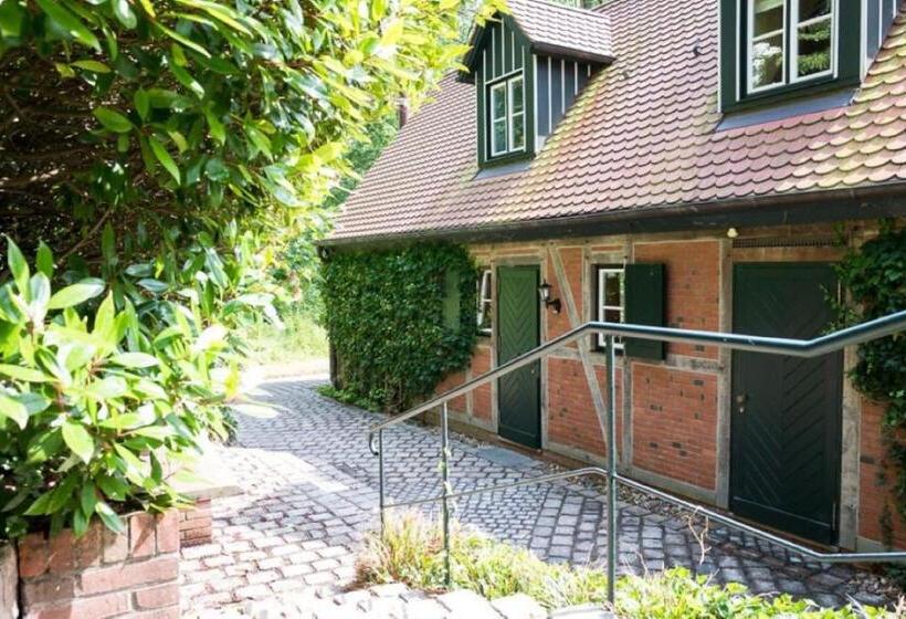 침실 2개 아파트, Meinsachsenwald Forsthaus Friedrichsruh