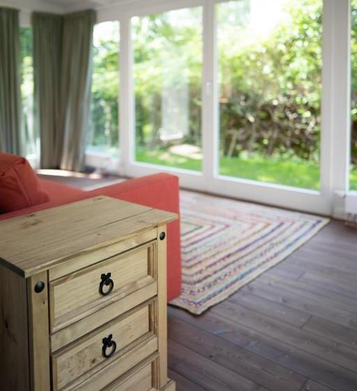 스탠다드 스튜디오, Meinsachsenwald Forsthaus Friedrichsruh