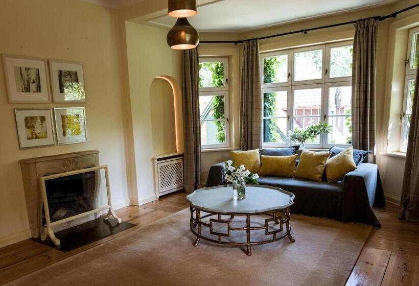 침실 3개 주택, Meinsachsenwald Forsthaus Friedrichsruh