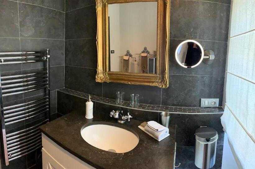 디럭스 룸, Le Couvent