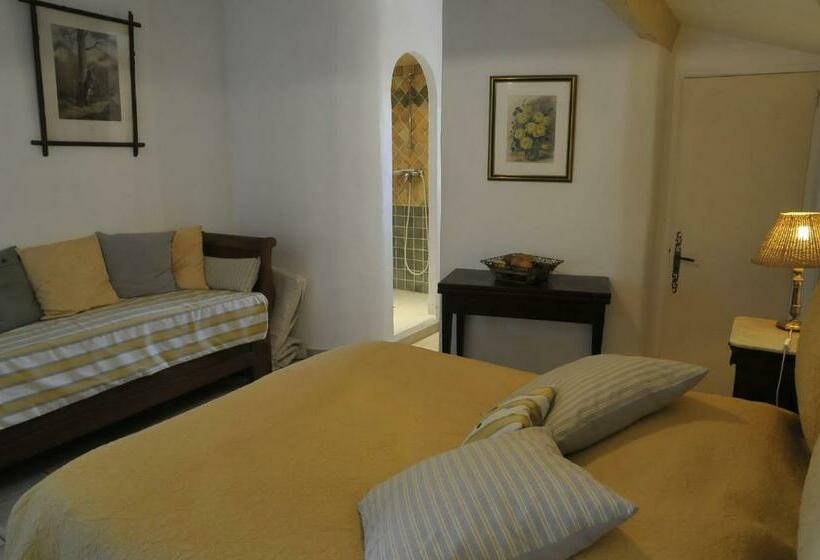 标准房带园景, Le Jas De Péguier