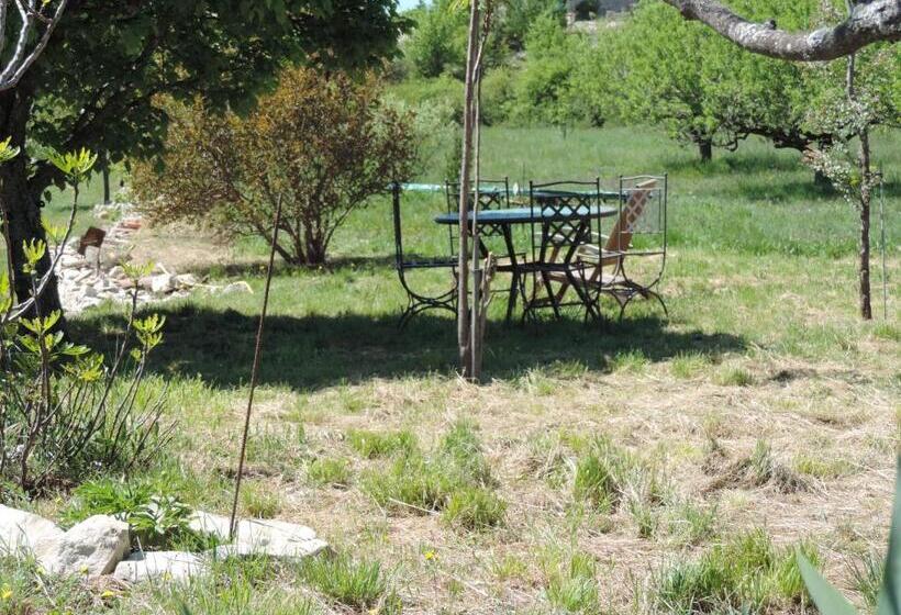 套房, Le Jas De Péguier