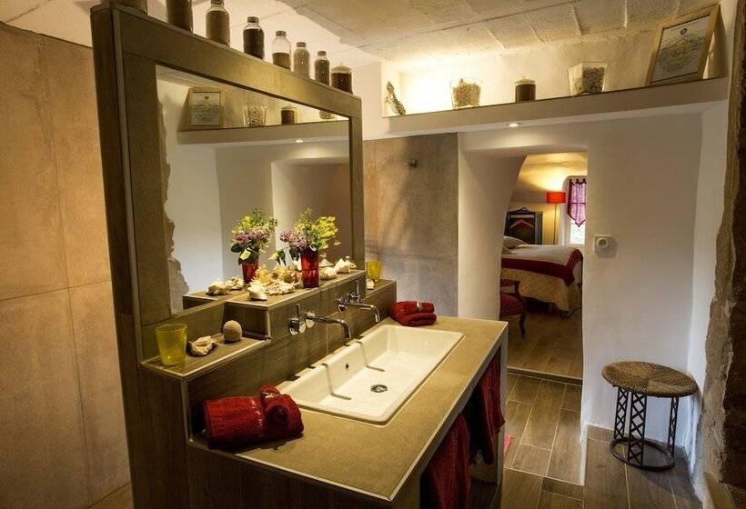 套房, Le Jas De Péguier